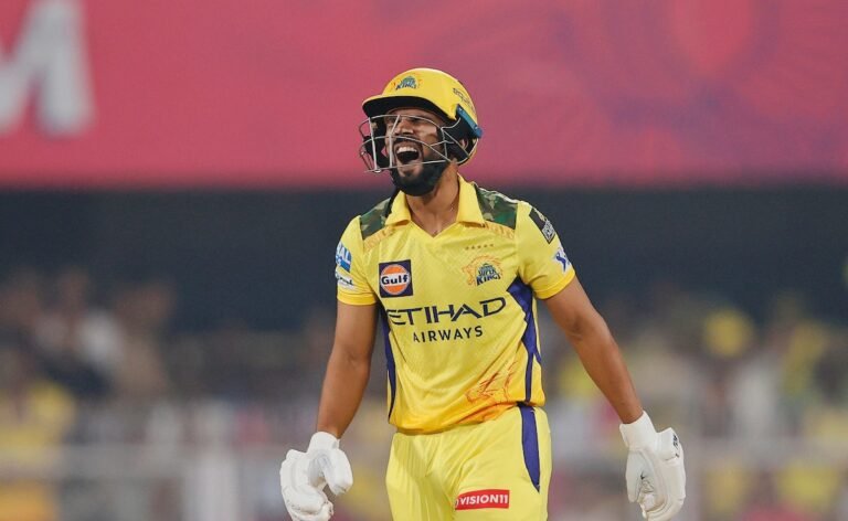 CSK के कप्तान Ruturaj Gaikwad को लाखों का नुकसान
