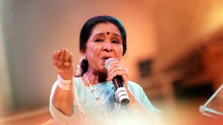 Singer Asha Bhosle passes away : नहीं रही सिंगर आशा भोसले, 92 साल की उम्र में निधन